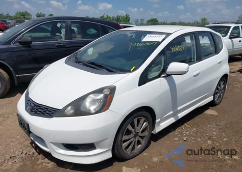 2013 Honda Fit Sport из США, поврежденный, VIN JHMGE8H59DC000340